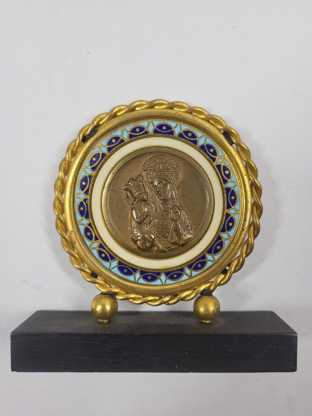 Virgin Mary & Baby Jesus Religious Icon Round Medal Plaque w/Enamel Border Vtg